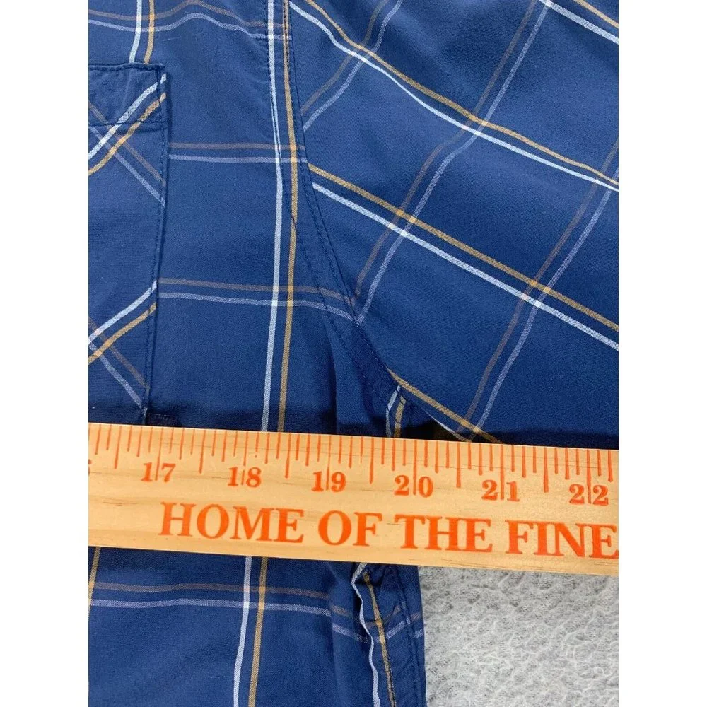 The North Face Nylon‎ Blend Long Sleeve Button Down Shirt (Men's Medium) Blue